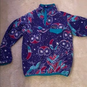 Patterned patagonia fleece sweatshirt